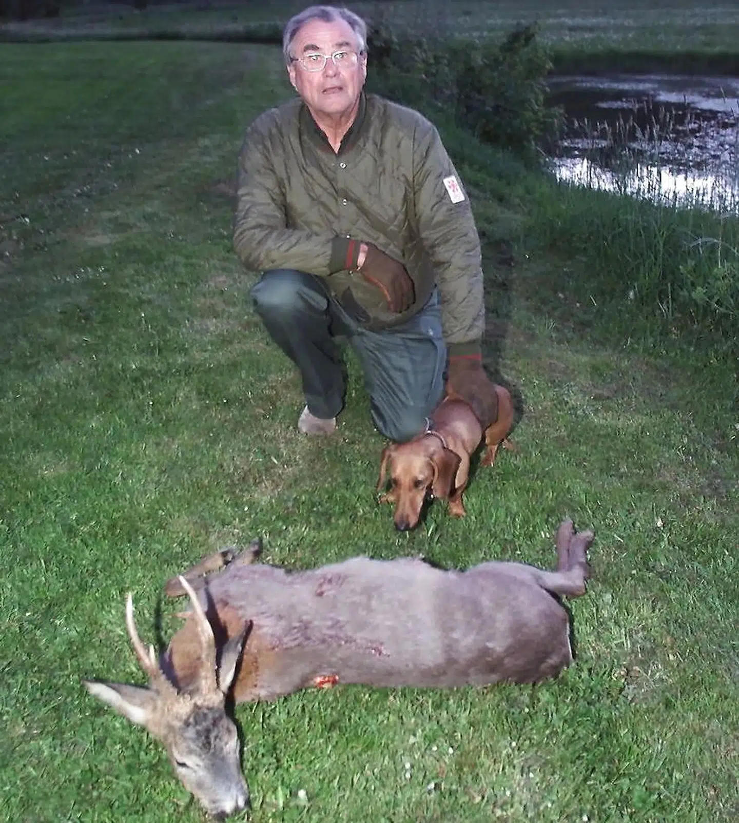 Prins Henrik og gravhunden Evita på bukkejagt.