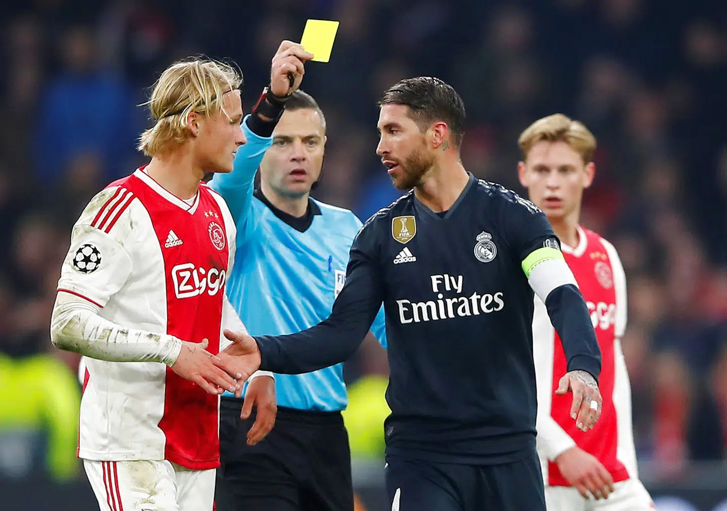 Ramos trak bevidst et gult kort mod Ajax i den første CL-kamp.