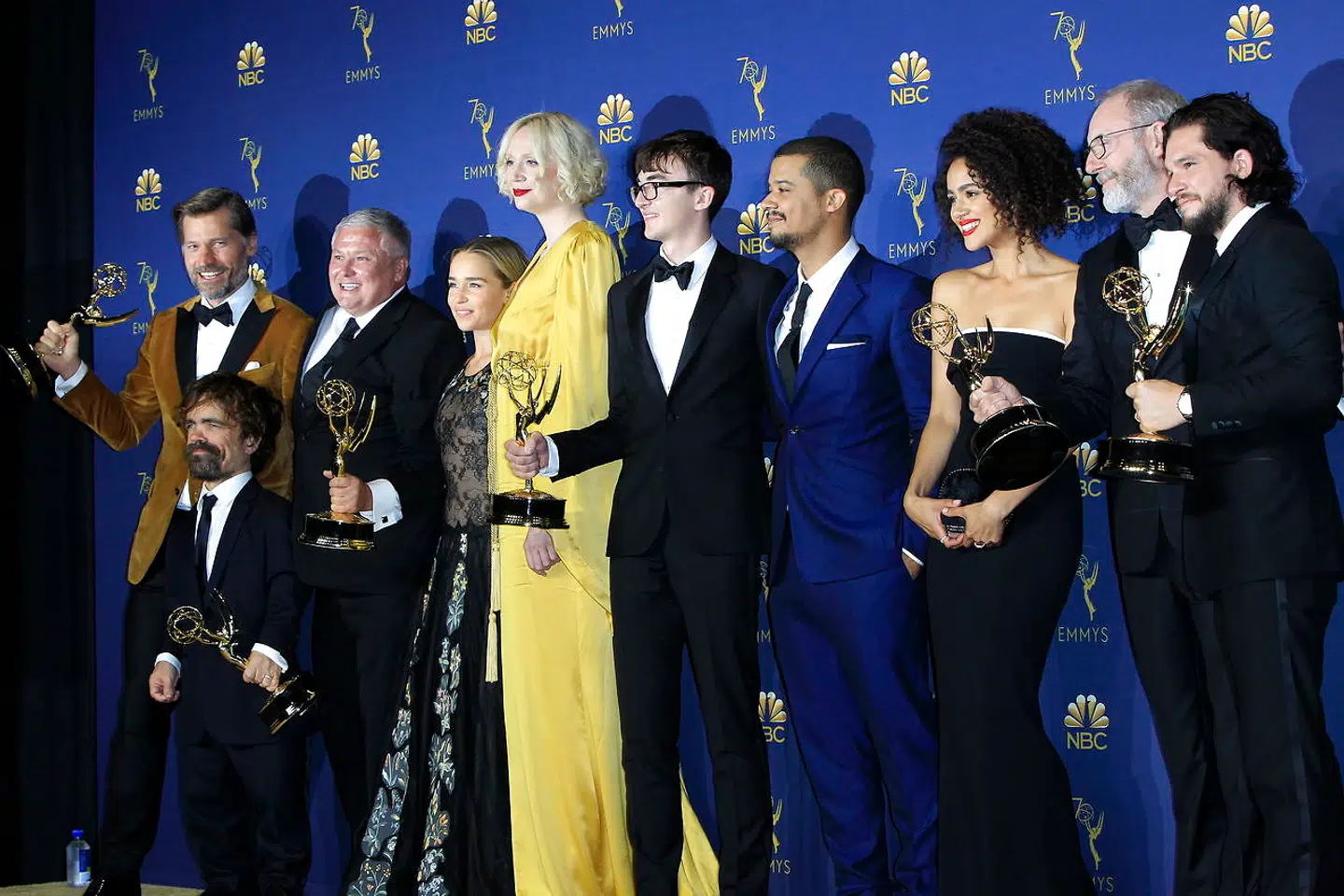 Skuespillerne fra Game of Thrones poserer her til kameraet efter Emmy-uddelingen sidste år. Her vandt de blandt andet for bedste drama-serie.