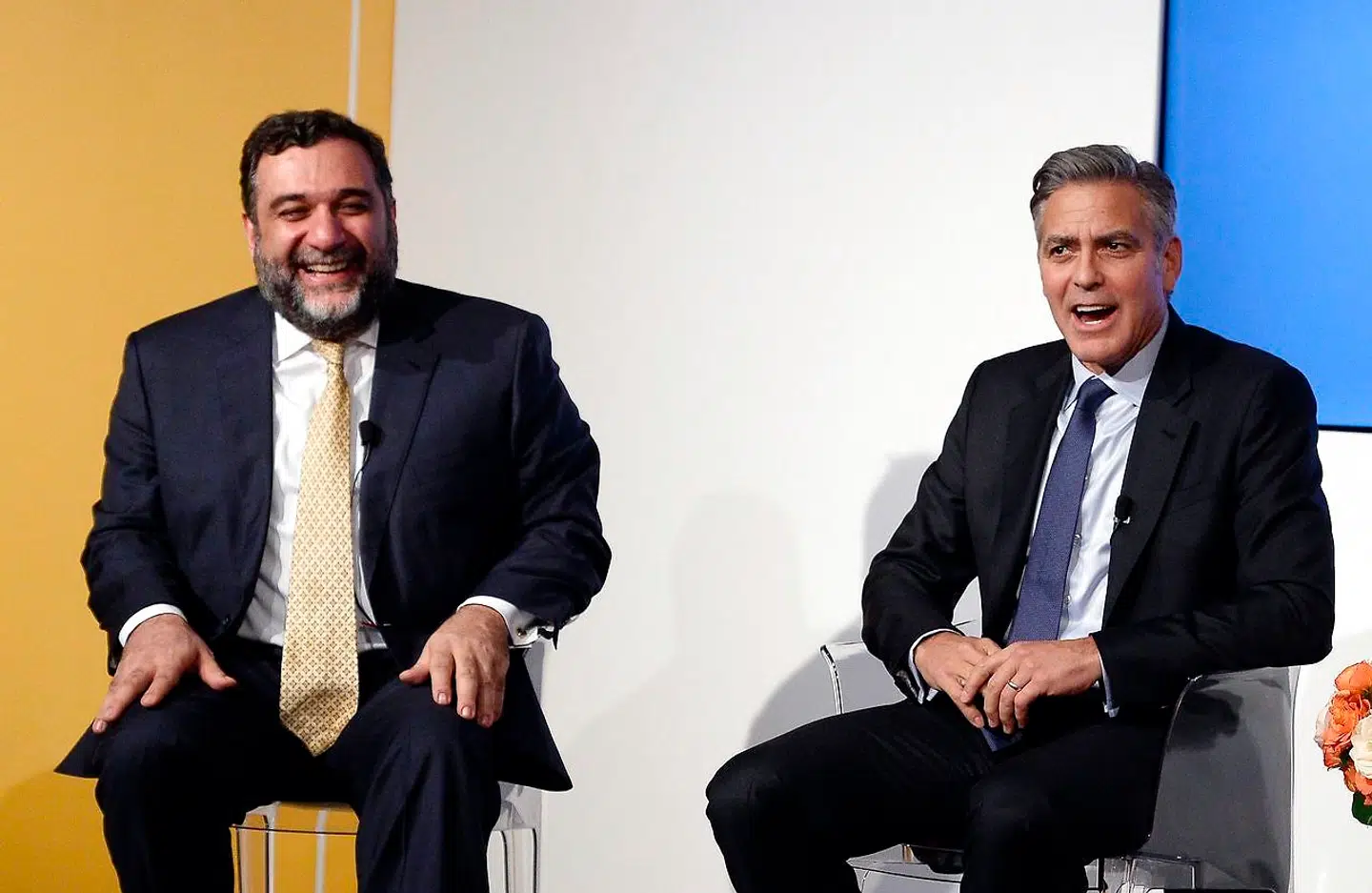 Den rusiske oligark Ruben Vardanyan, der her sidder overfor George Clooney, stod i spidsen for investeringsbaken, som angiveligt har flyttet milliarder ud af Rusland.