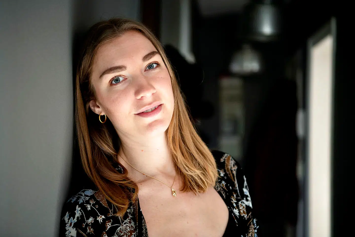 Interview med 27-årlige Cecilie Brygger, som stillede op i tv-programmet 'Date mig nøgen', hvor hun smed hver en stump.