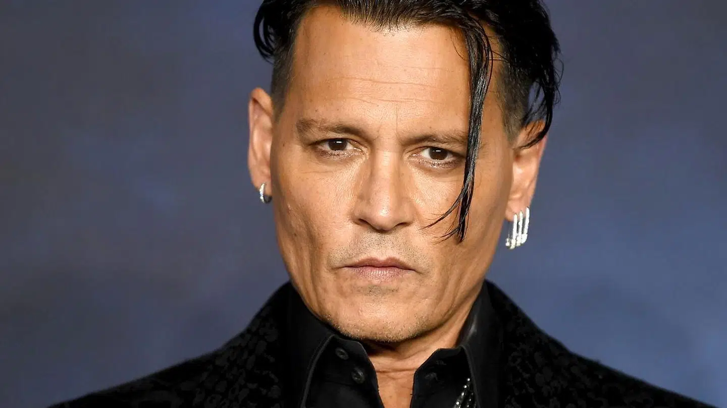 Johnny Depp har stævnet ekskonen Amber Heard for et svimlende beløb.