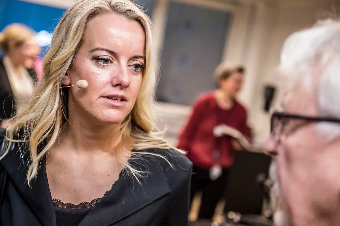 Pernille Vermund vil have lov til at sige tingene, som de er, skriver hun.