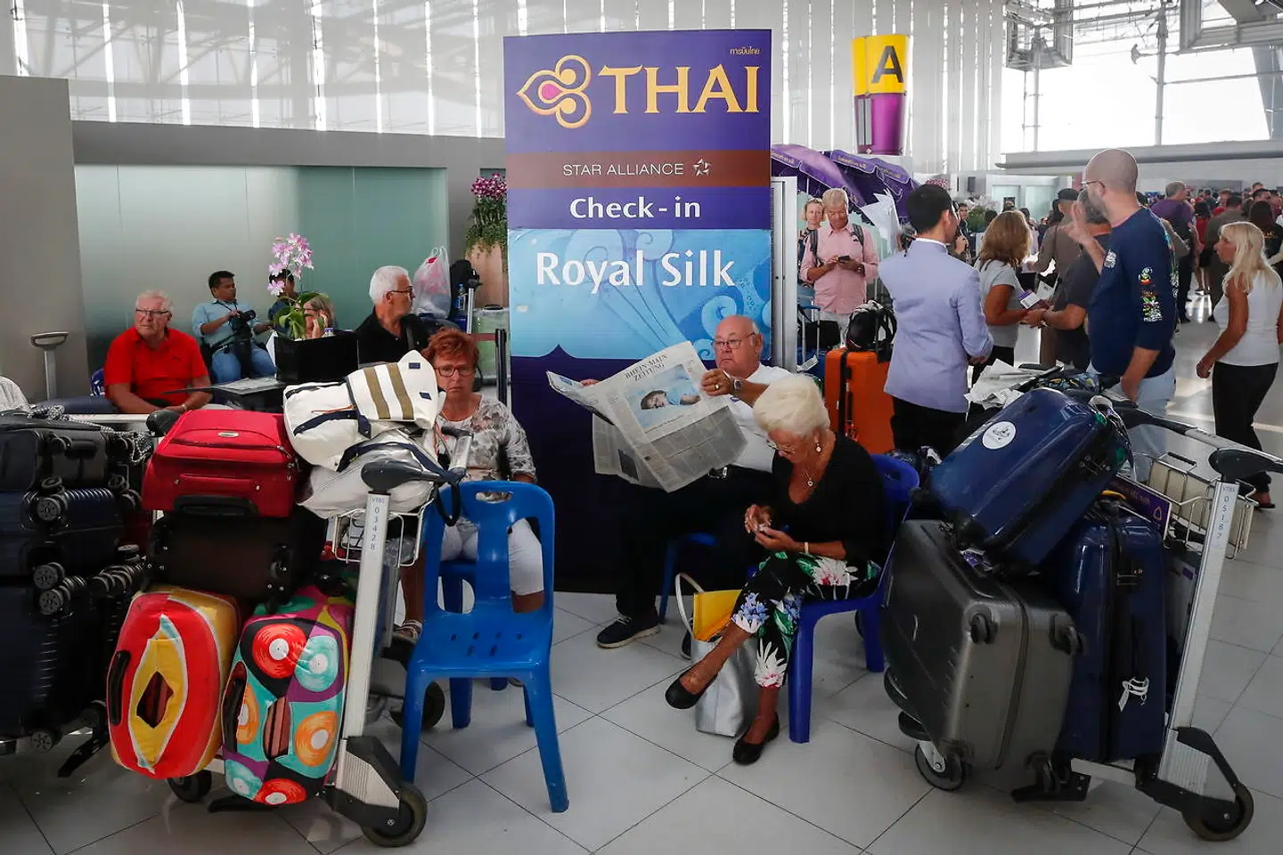 Thai Airways beklager situationen og erkender, at informationen i lufthavnen ikke har været tilstrækkelig.