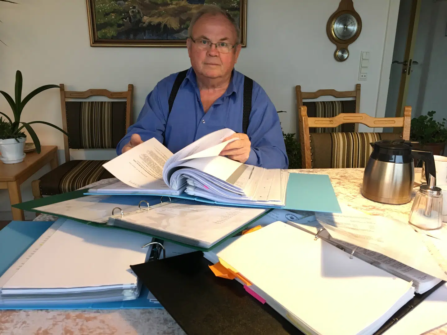 Sagsbunkerne er vokset år for år hos Preben Dele.Foto: Jens Anton Havskov