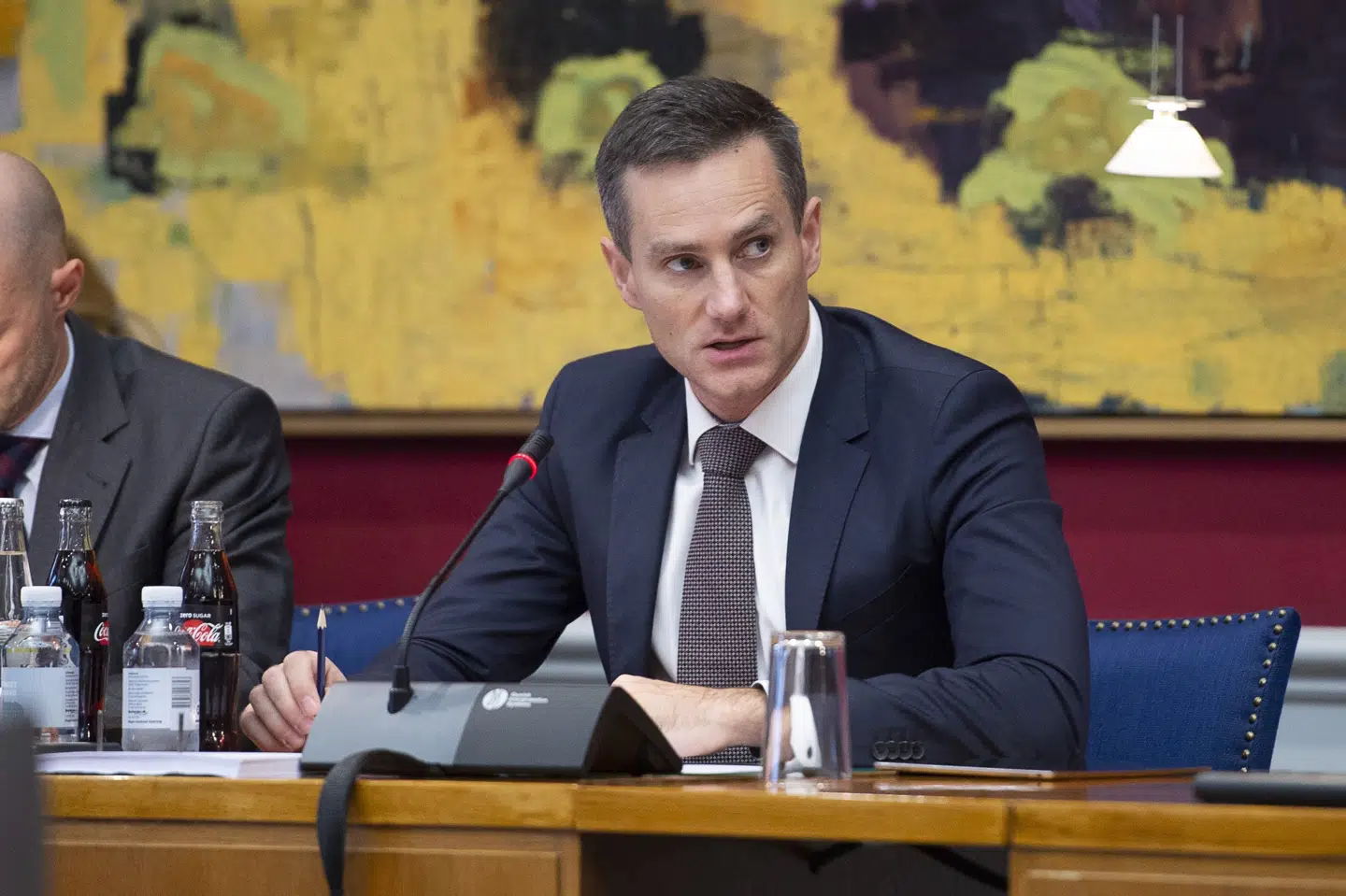 Erhvervsminister Rasmus Jarlov (K) lægger op til, at det skal være muligt for blandt andet kiosker og benzinstationer at afvise kontanter. (Arkivfoto). Henning Bagger/Ritzau Scanpix
