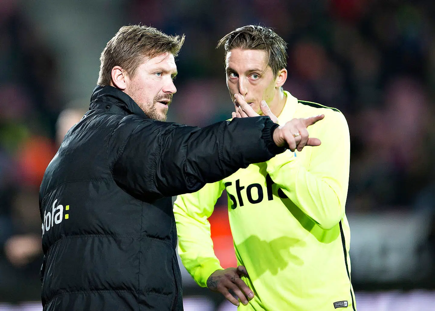 Nicki Bille i kamp for Esbjerg - her med daværende cheftræner Jonas Dal.