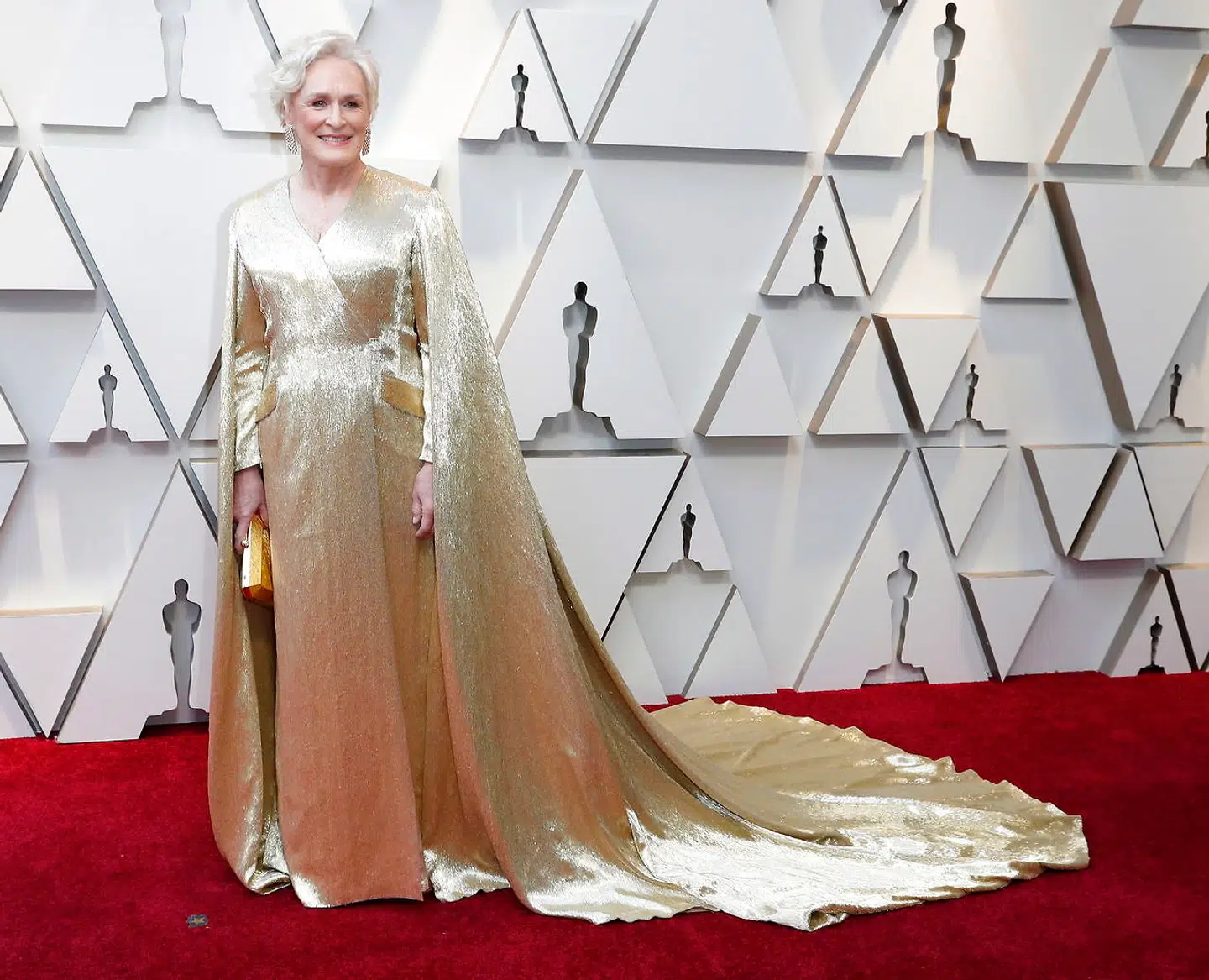 Modeekspert Chris Pedersen mener, skuespillerinden Glenn Close gjorde det helt rette med valg af en kjole, der strålede og 'larmede'. EPA/ETIENNE LAURENT