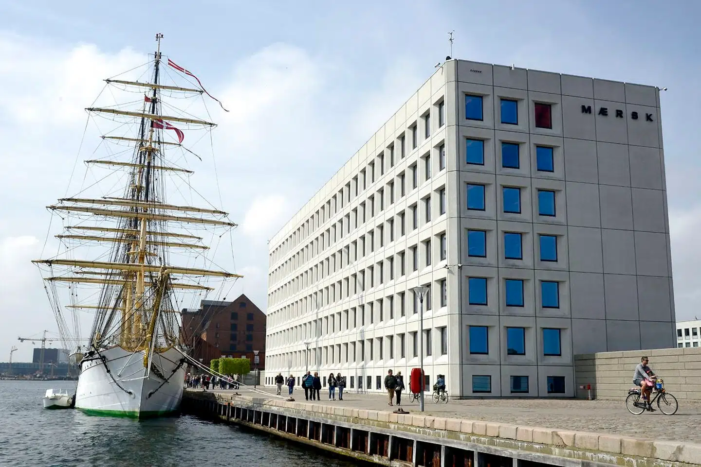 I august blev Maersk Oil opkøbt af Total.