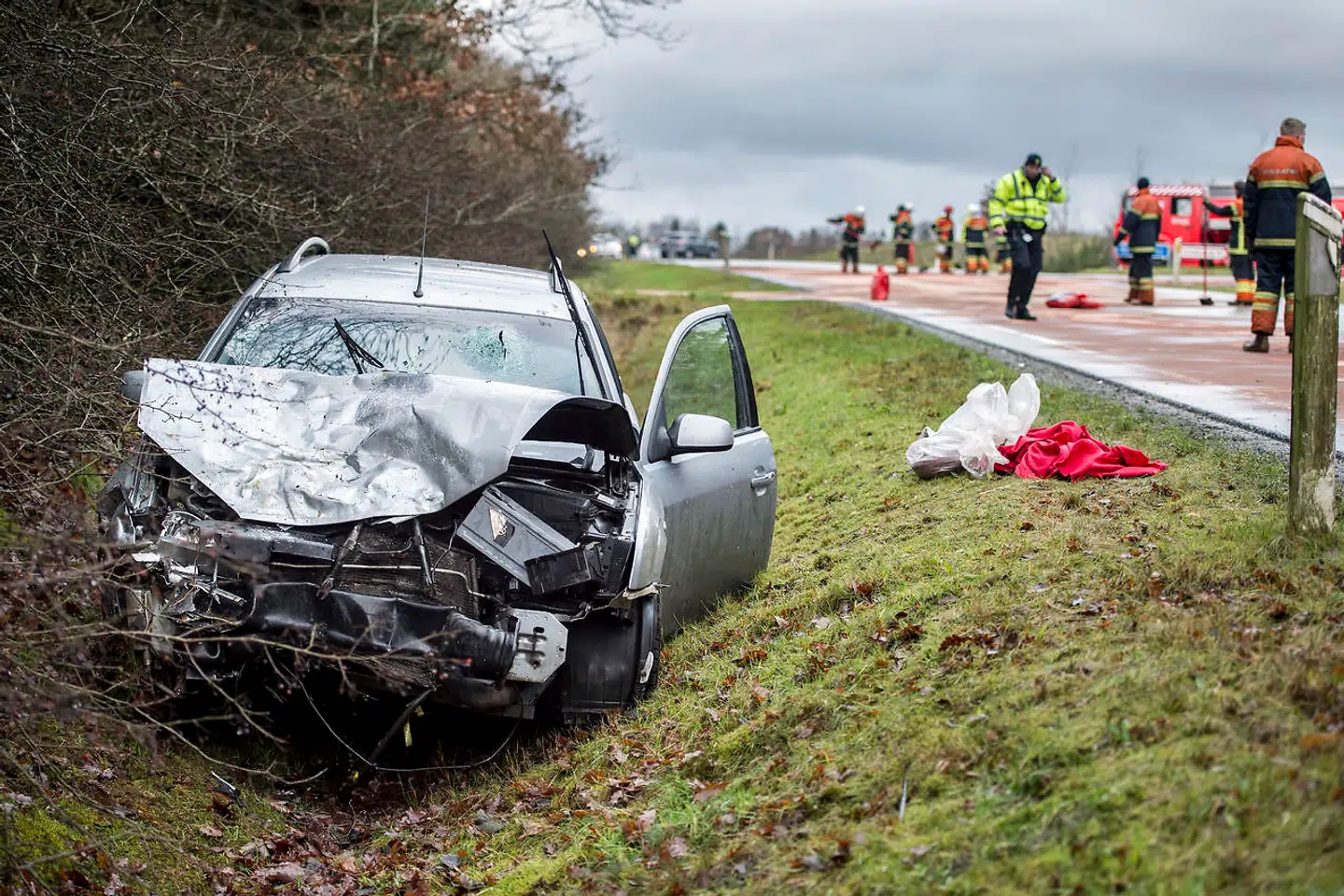 Trafikuheld ved T-krydset Hodsagervej og Brogårdvej vest for Hodsager søndag den 9. december 2018. En kvinde og to børn døde i ulykken (Foto: Morten Stricker/Ritzau Scanpix)
