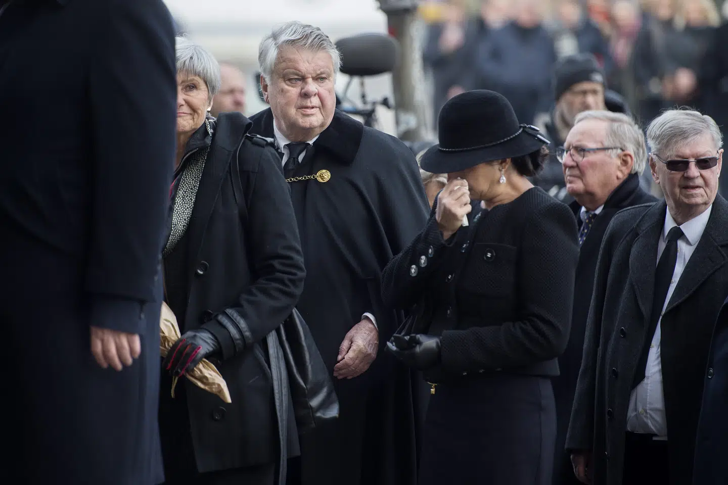 Mangemillionæren Christian Kjær er torsdag mødt op i Retten i Lyngby, hvor han risikerer en fængselsstraf. På billedet ses han sammen med hustruen Susan Astani-Kjær i forbindelse med en højtidelighed efter prins Henriks død. Liselotte Sabroe/Ritzau Scanpix