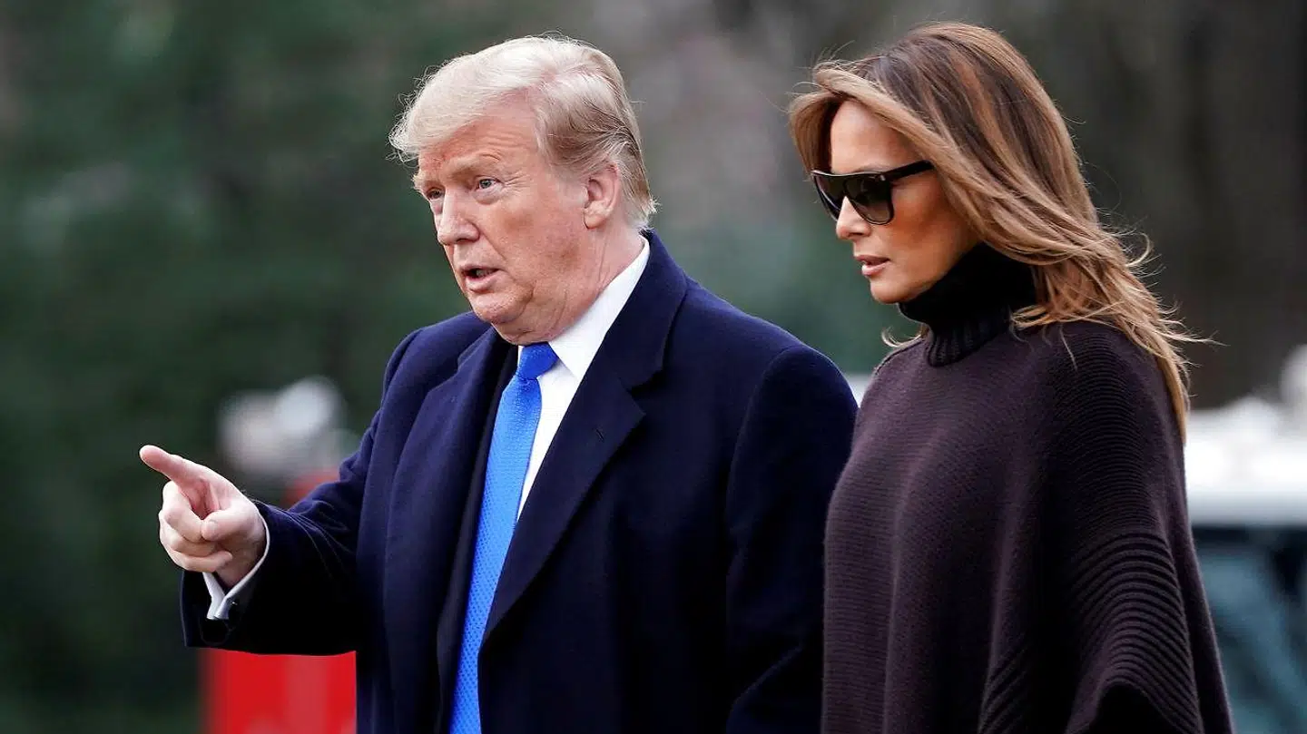 Præsident Donald Trump med førstedamen Melania Trump på plænen foran Det Hvide Hus i Washington. 15. februar 2019.