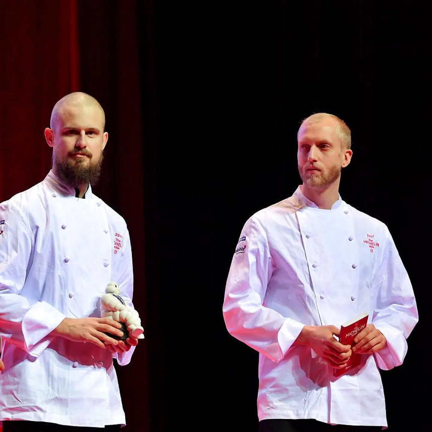 Morten Frolich Rastad (t.v.) og Christoffer Norton (t.h.) fra Domestic i Aarhus, da de fik deres michelin-stjerne i 2017 Agency/Jesscia Gow/via REUTERS