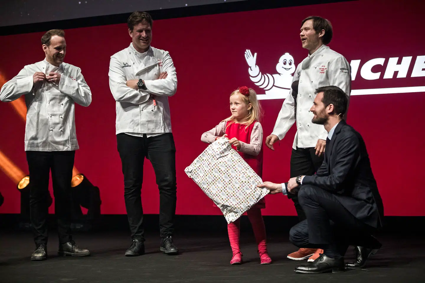 Rasmus Kofoeds datter Camilla havde 7 års fødselsdag og fik en gave mens faren fik lov at beholde sine tre stjerner. Musikhuset i Aarhus, mandag den 18. februar 2019.