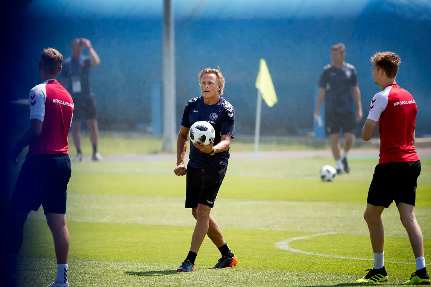 Lars Høgh er både målmandscoach for det danske landshold og Brøndby IF.