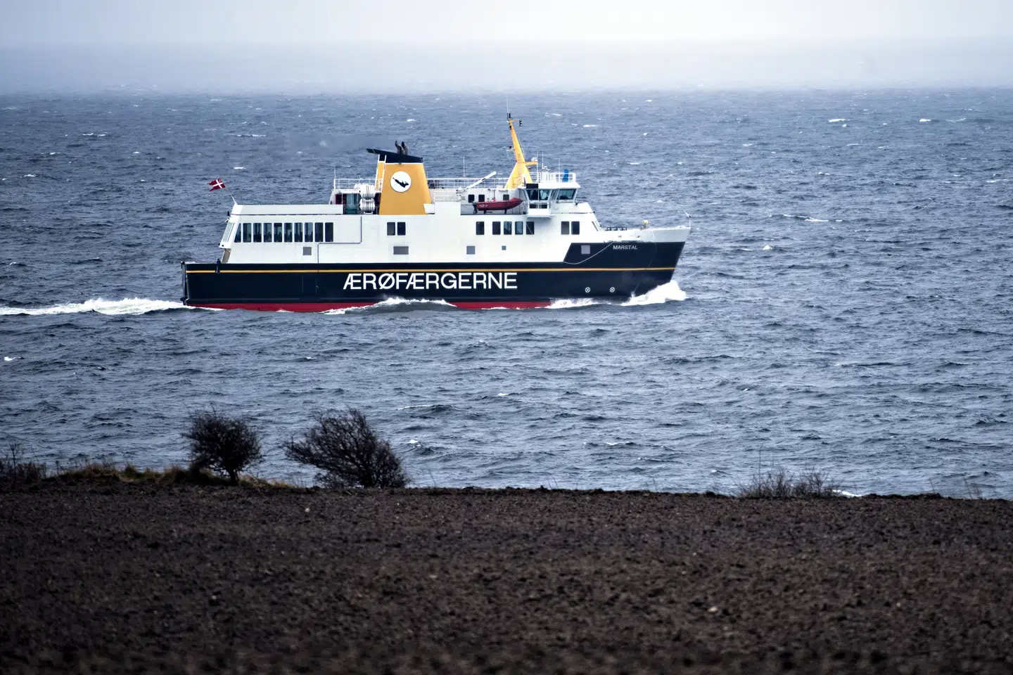 Der er jævnlig færgesejlads Svendborg og Ærø. Et retsmøde i Svendborg blev aflyst, fordi betjent holdt ferie på Ærø. Det var en fejl, siger Østre Landsret. (Arkivfoto) Jens Nørgaard Larsen/Ritzau Scanpix