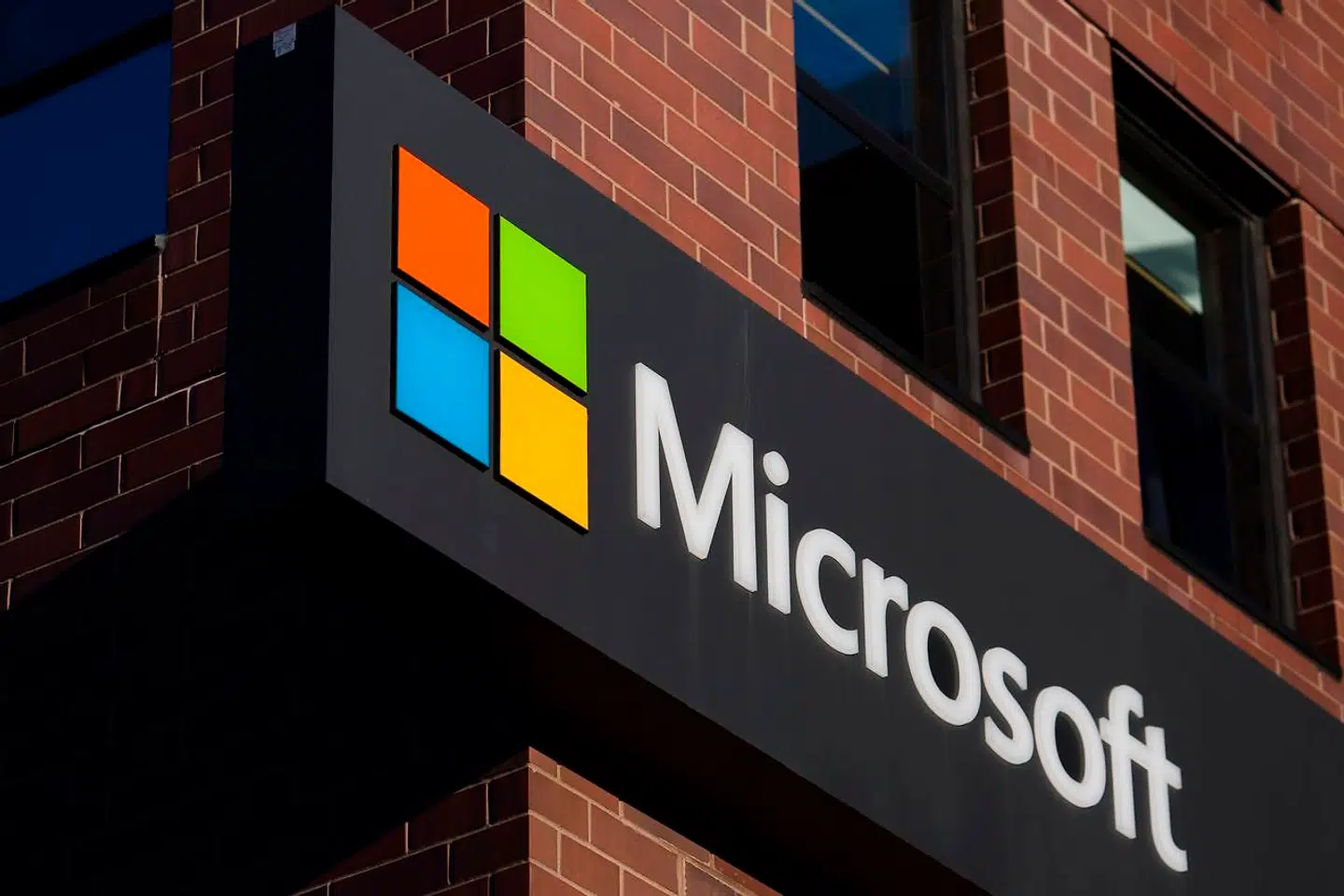 Microsoft råder internetbrugere til ikke at bruge deres browser, Internet Explorer.