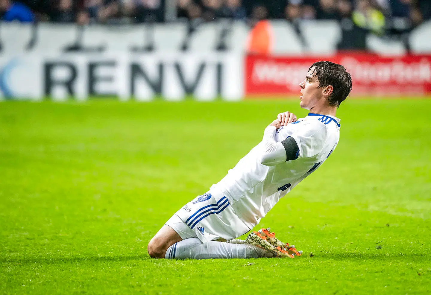 Robert Skov (29), FC København, jubler efter målet til 3-0, under Superliga-kampen mellem FC København og OB i Telia Parken søndag den 10. februar 2019.. Der var ikke skyggen af julefedt eller vinterrust at spore hos FCK-holdet og Robert Skov, som åbnede foråret med et klart signal til FCM i guldkampen. Det skriver Ritzau, mandag den 11. februar 2019.. (Foto: Anders Kjærbye/Ritzau Scanpix)