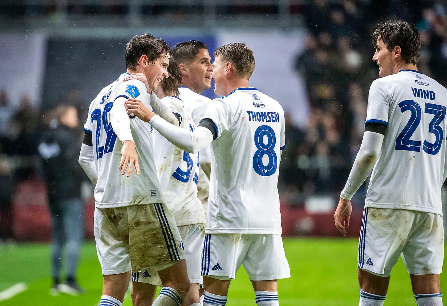 Robert Skov og Nicolaj Thomsen jubler efter målet til 3-0, under Superliga-kampen mellem FC København og OB.