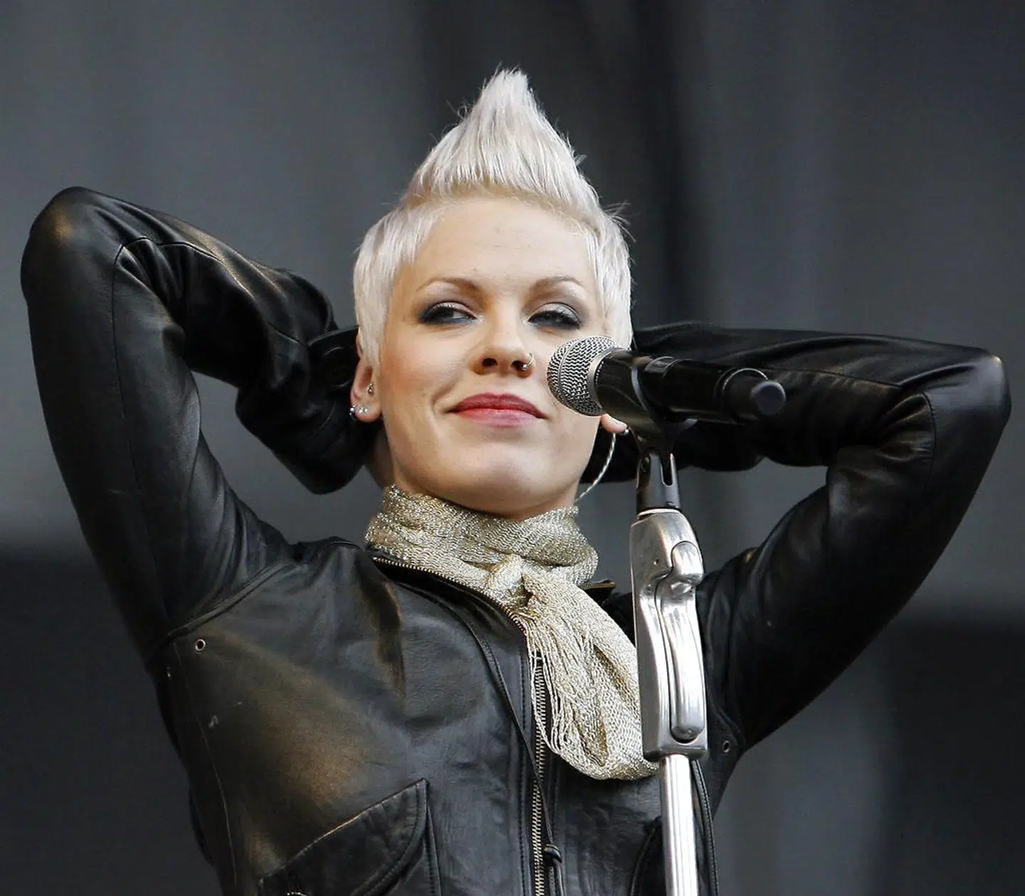 Pink på hovedscenen til V Festival i Hylands Park, Chelmsford, 18 August 2007.AFP.