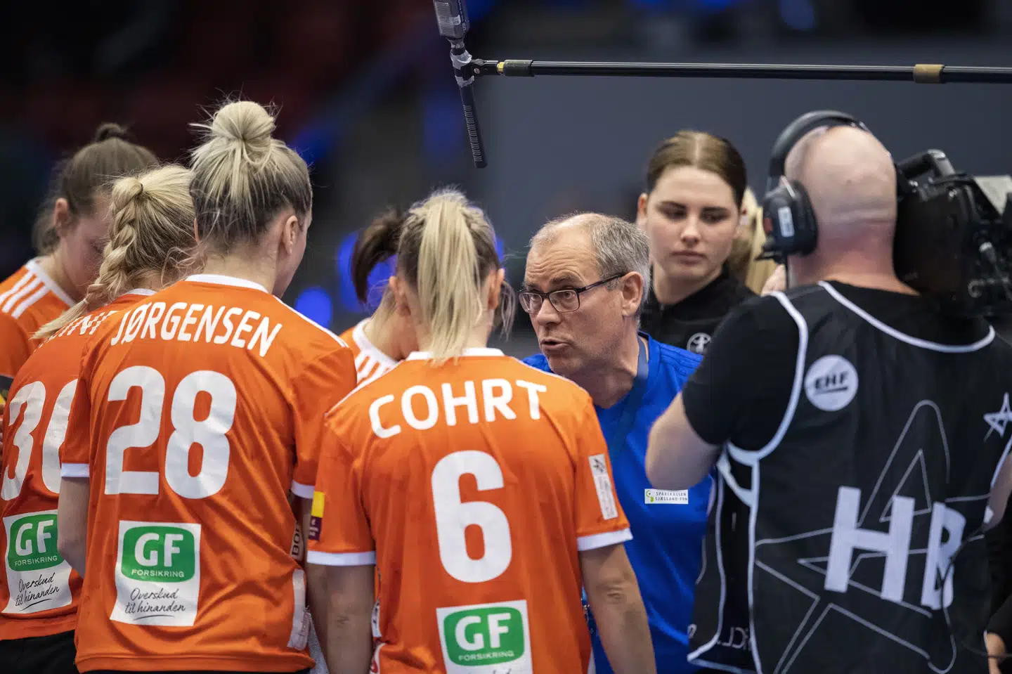 Jan Pytlick (i midten) fortsætter som træner i Odense Håndbold frem til sommeren 2022. Lars Moeller/Ritzau Scanpix