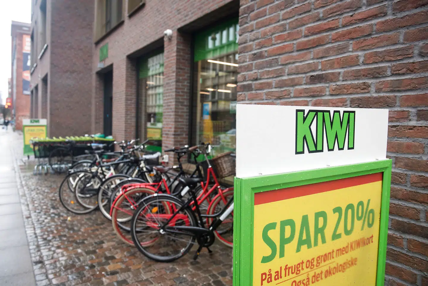 Kiwi blev det første store offer for den danske supermarkedskrig.
