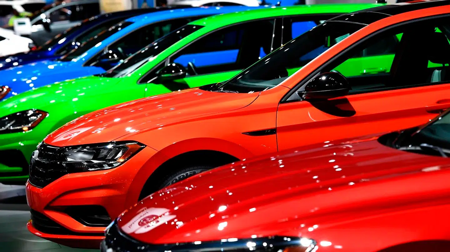 Folkevogne i mange farver til årets bil-messe i Detroit, Michigan.