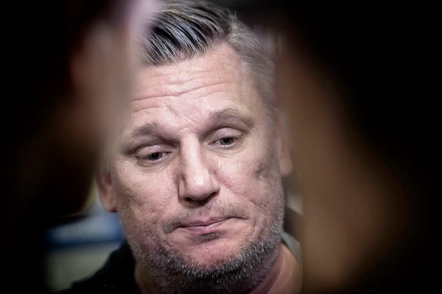 Landstræner Nikolaj Jacobsen under presseseancen i Hamborg torsdag.