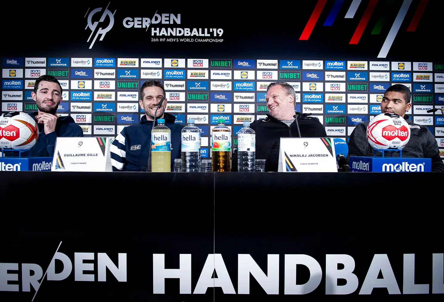 Der var godt humør ved pressemødet, hvor både Danmark og Frankrig var repræsenteret forud for fredagens semifinale.