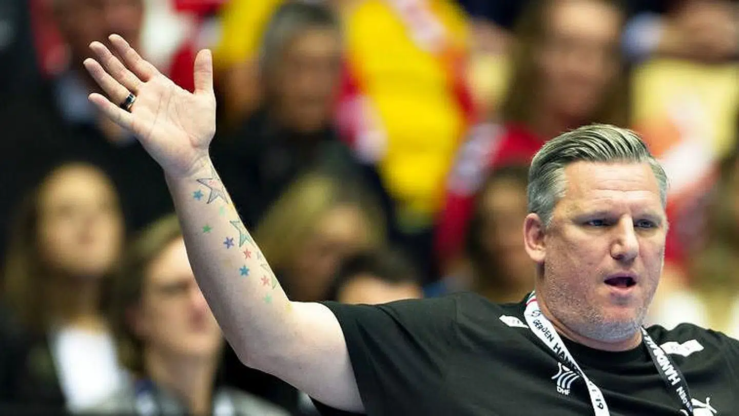 Nikolaj Jacobsen har tatoveret flere stjerner på sin højre arm. Nu forklarer han, hvad de betyder.