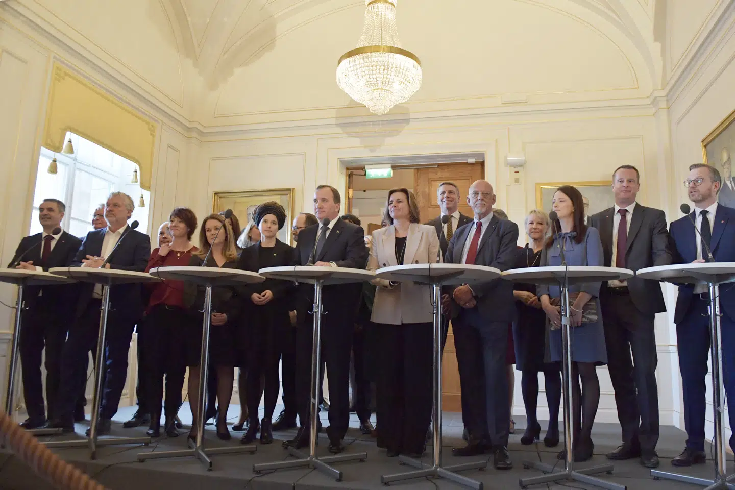 Efter en historisk politisk krise kunne statsminister Stefan Löfven (S) mandag præsentere en ny regering ved et pressemøde i riksdagshuset i Stockholm. 10070 Jessica Gow/Tt/Ritzau Scanpix