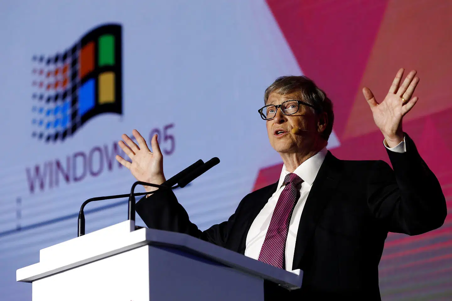 Bill Gates i front for Microsoft.
