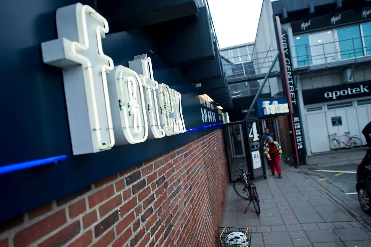 Den 62-årige fredericianer Bjarne Larsen blev bedt om at forlade Føtex, såfremt han ikke kunne affinde sig med at lade sig betjene af en kvinde med tørklæde.