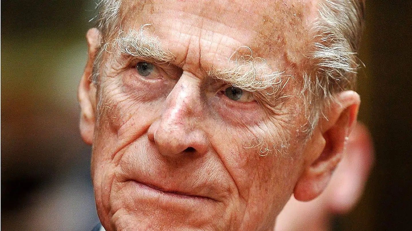 97-årig prins Philip kørte torsdag galt i sin Land Rover, da han i et t-kryds kørte ind i en bil med to kvinder og en baby. Alle slap uskadt fra ulykken. (Arkivfoto)