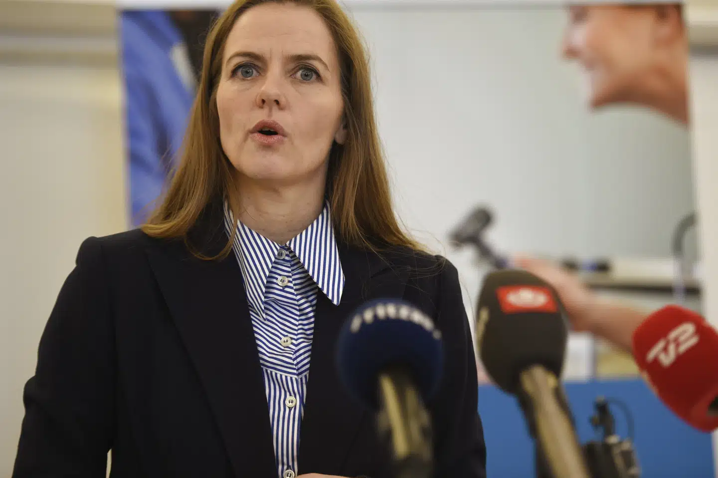 Sundhedsminister Ellen Trane Nørby (V) ønsker at løse problemer med lægemangel og dårlig lægedækning ved at oprette 320 flere såkaldte introduktionsstillinger i almen medicin. Stillingerne er ikke obligatoriske for specialiseringen i almen medicin, men de giver læger en mulighed for at se, hvad man kan som færdiguddannet. Liselotte Sabroe/Ritzau Scanpix