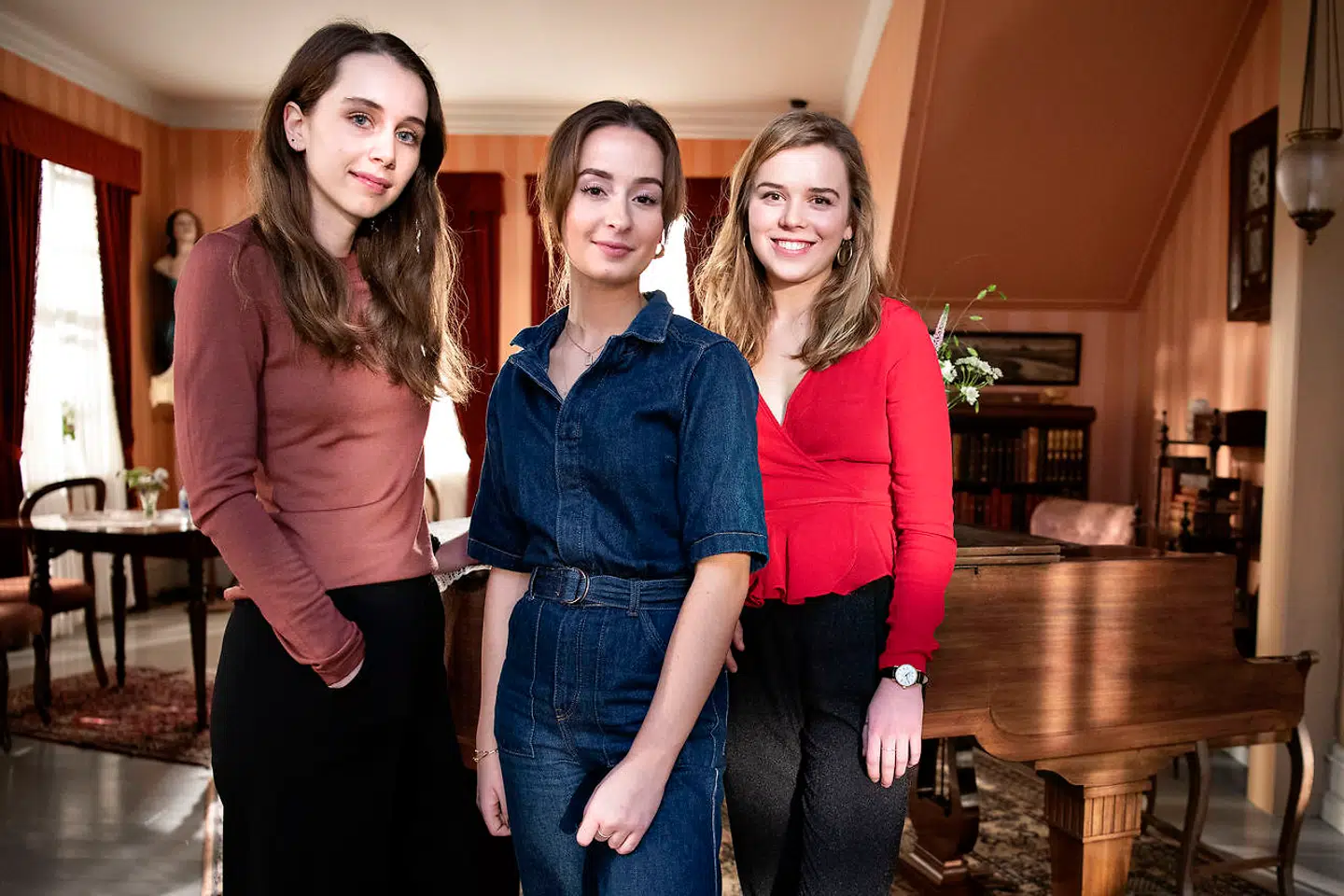 Julie Brochorst Andersen og Mia Helene Højgaard og Laura Kjær