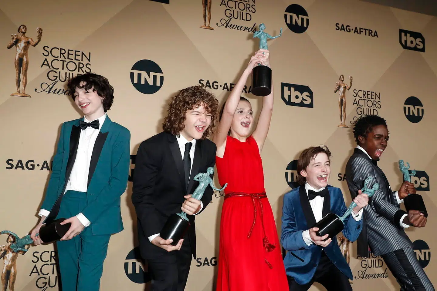 Mille Bobbie Brown og hendes medspillere Finn Wolfhard, Gaten Matarazzo, Noah Schapp og Caleb McLaughlin har vundet flere priser for deres skuespillerpræstationer i 'Stranger Things'.