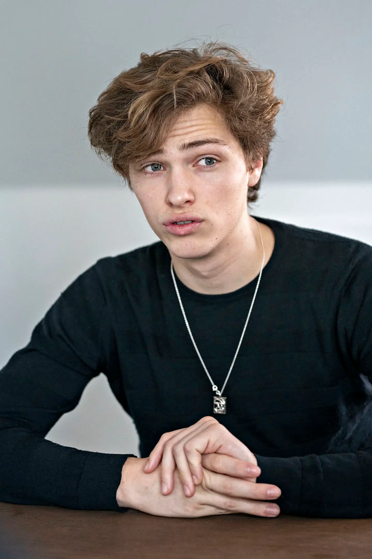 Oscar Bjerrehuus tænkte sig grundigt om, inden han tog sin kæreste Sofie med i dokumentaren, men det hele gik meget fint - og desuden synes han, hun klarede det 'pissegodt.'