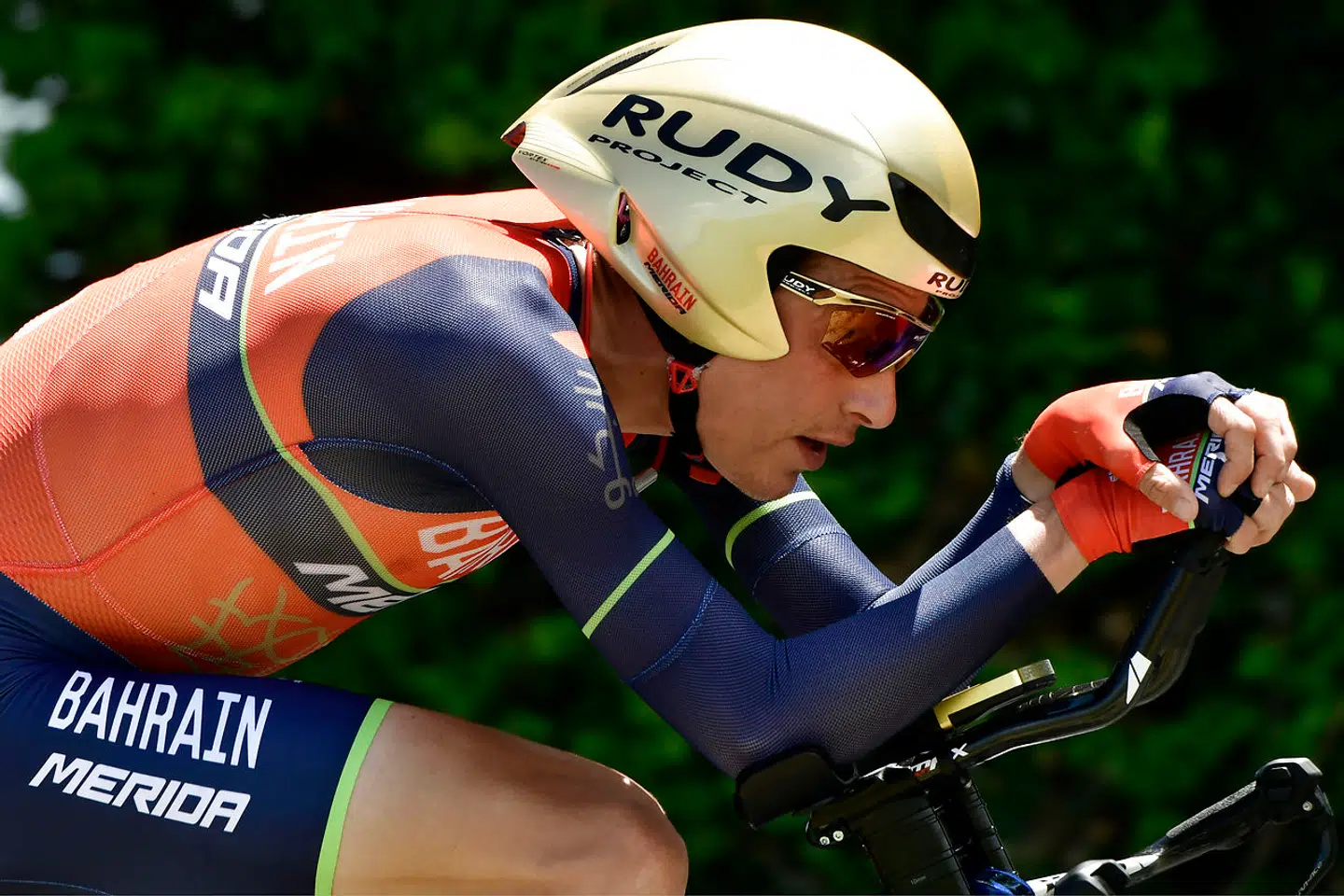 Cykelrytteren Janez Brajkovic er blevet tildelt 10 måneders karantæne, efter at være blevet testet positiv for doping.