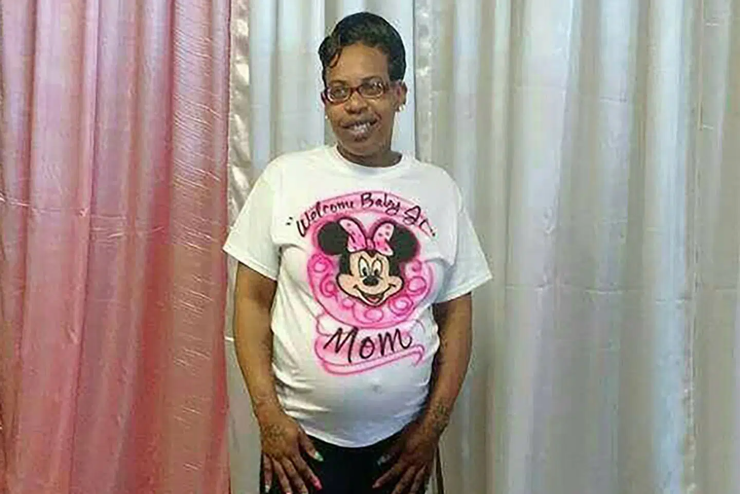 Erica Hall blev dræbt af knivstik og et enkelt skud i brystkassen.