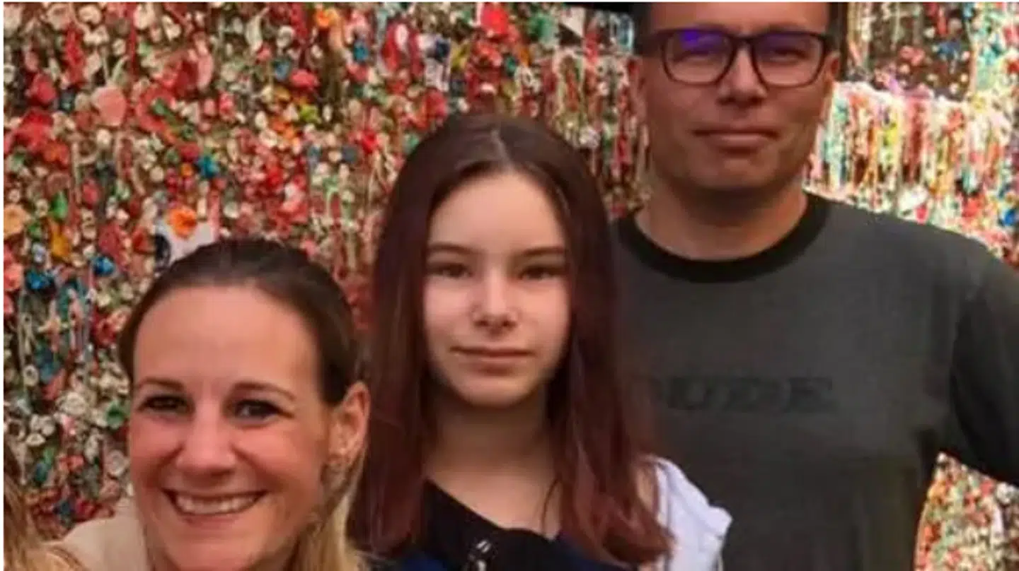 Aaron Long med sin nye familie.