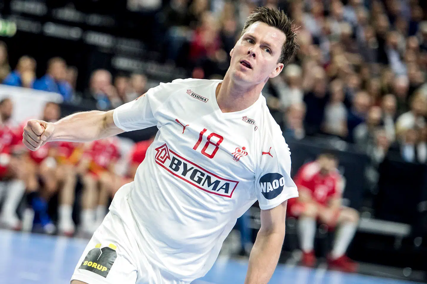 Hans Lindberg i kampen mod Chile.