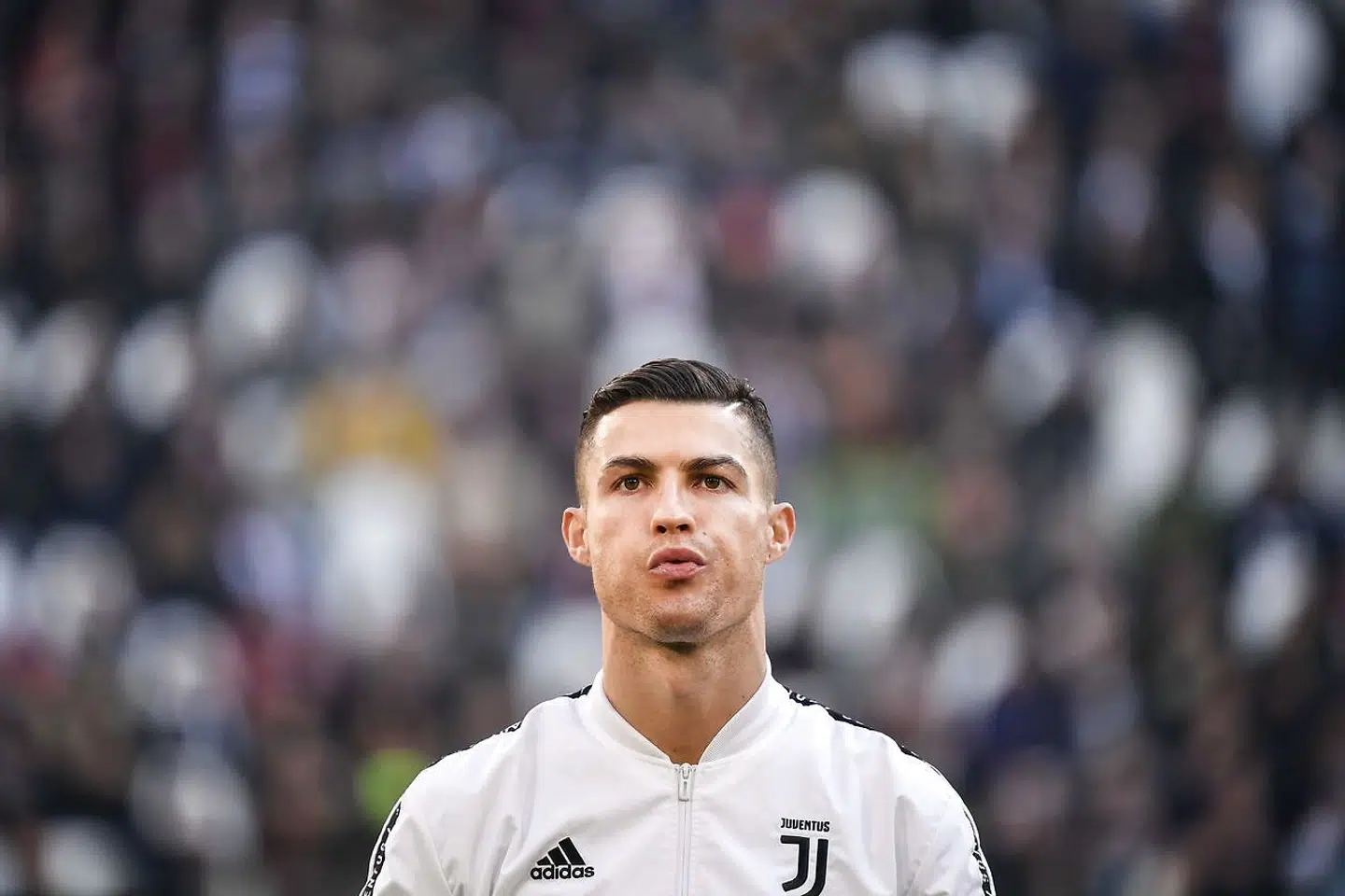 Politiet har angiveligt fundet DNA på en kjole fra det påståede voldtægtsoffer fra en sag, der daterer tilbage til 2009, og de ønsker nu at finde ud af, om det matcher med Ronaldo.