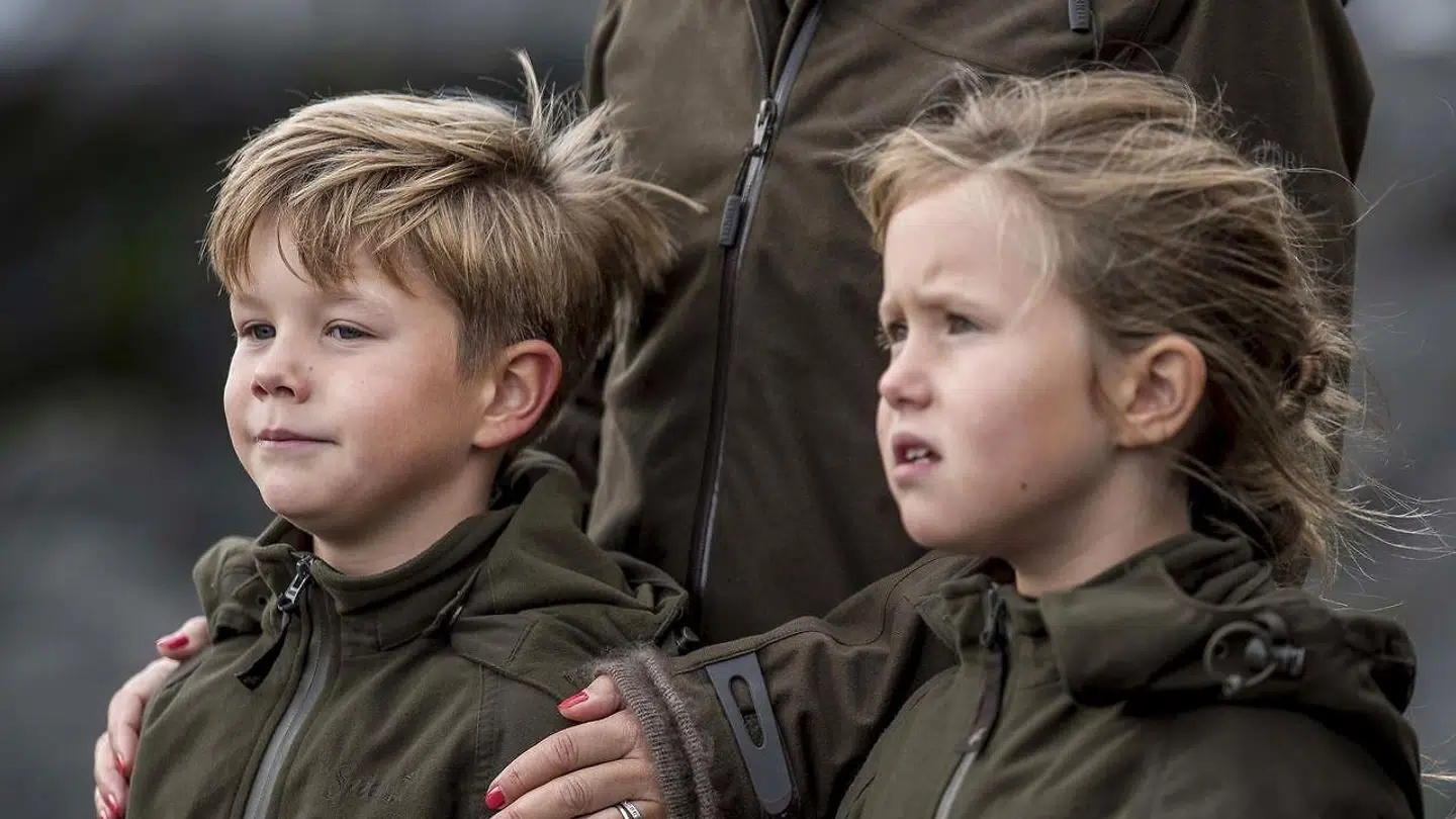 Arkivfoto. Her ses prins Vincent og prinsesse Josephine under kongefamiliens officielle besøg på Færøerne sidste sommer. Kort tid efter begyndte de i 1. klasse på Tranegårdskolen i Hellerup.