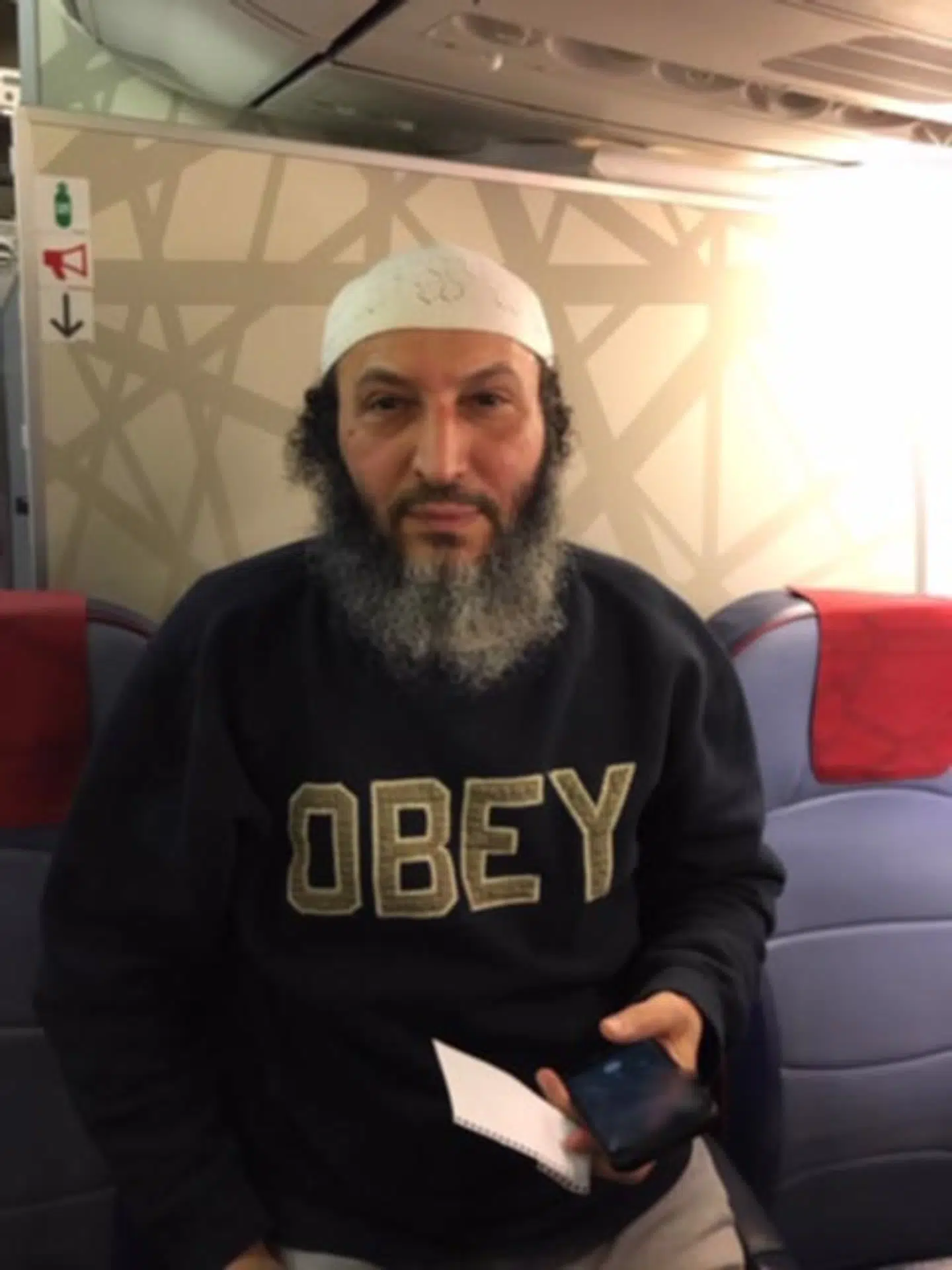 Said Mansour i flyet på vej til Marokko.