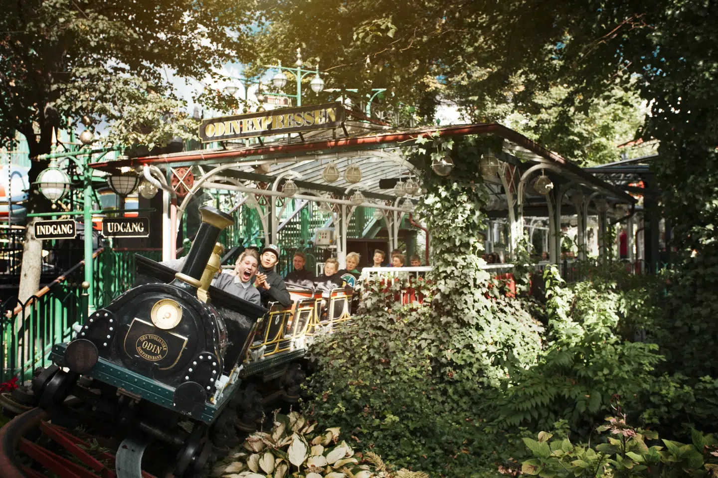 Odinexpressen bliver i 2019 erstattet af Mælkevejen, der ligeledes kommer til at være en rutsjebane. (Arkivfoto) Tivoli/Handout/Ritzau Scanpix