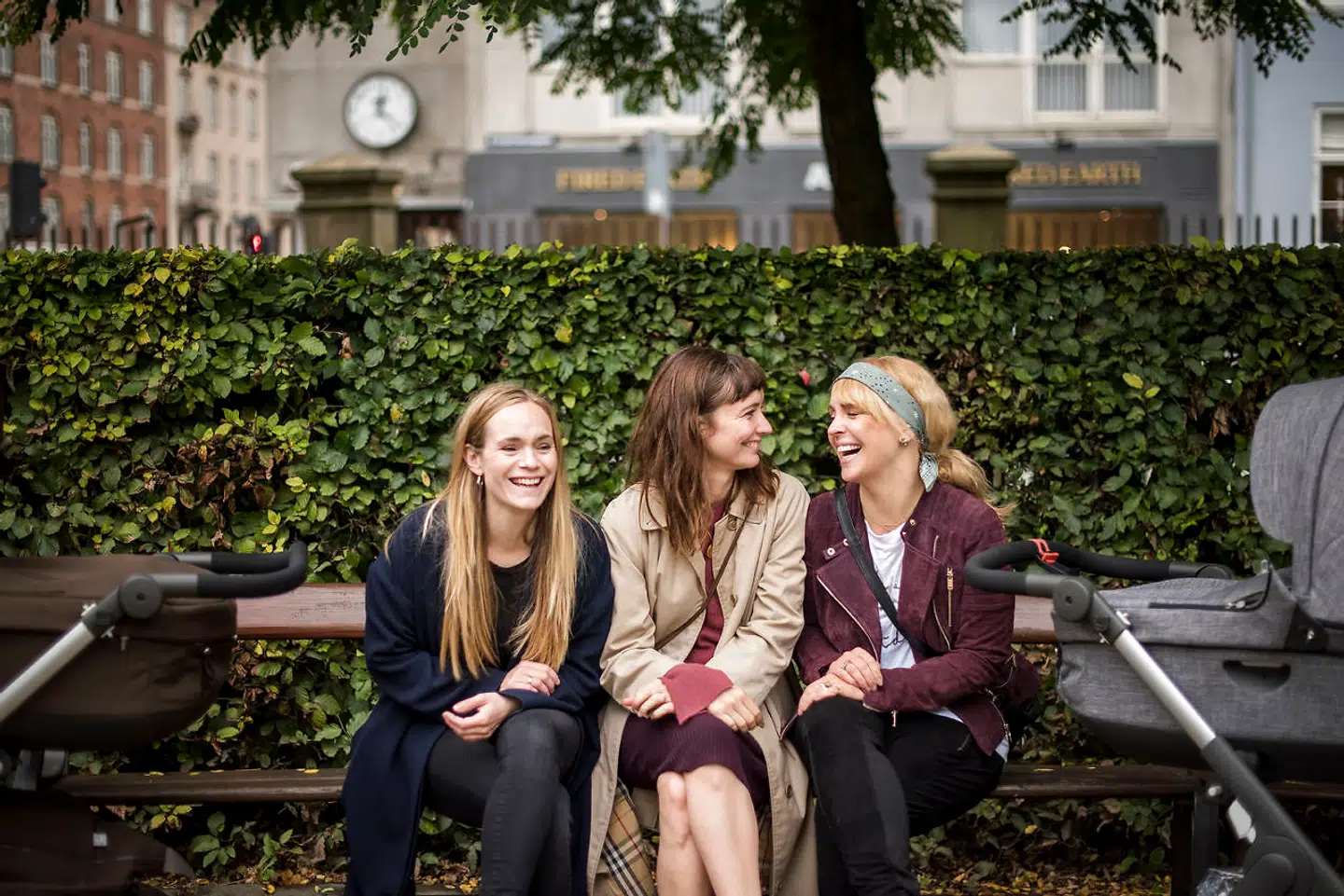 Laura Christensen (tv), Neel Rønholt (midten) og Julie Ølgaard (th), der sammen udgør NIPS.