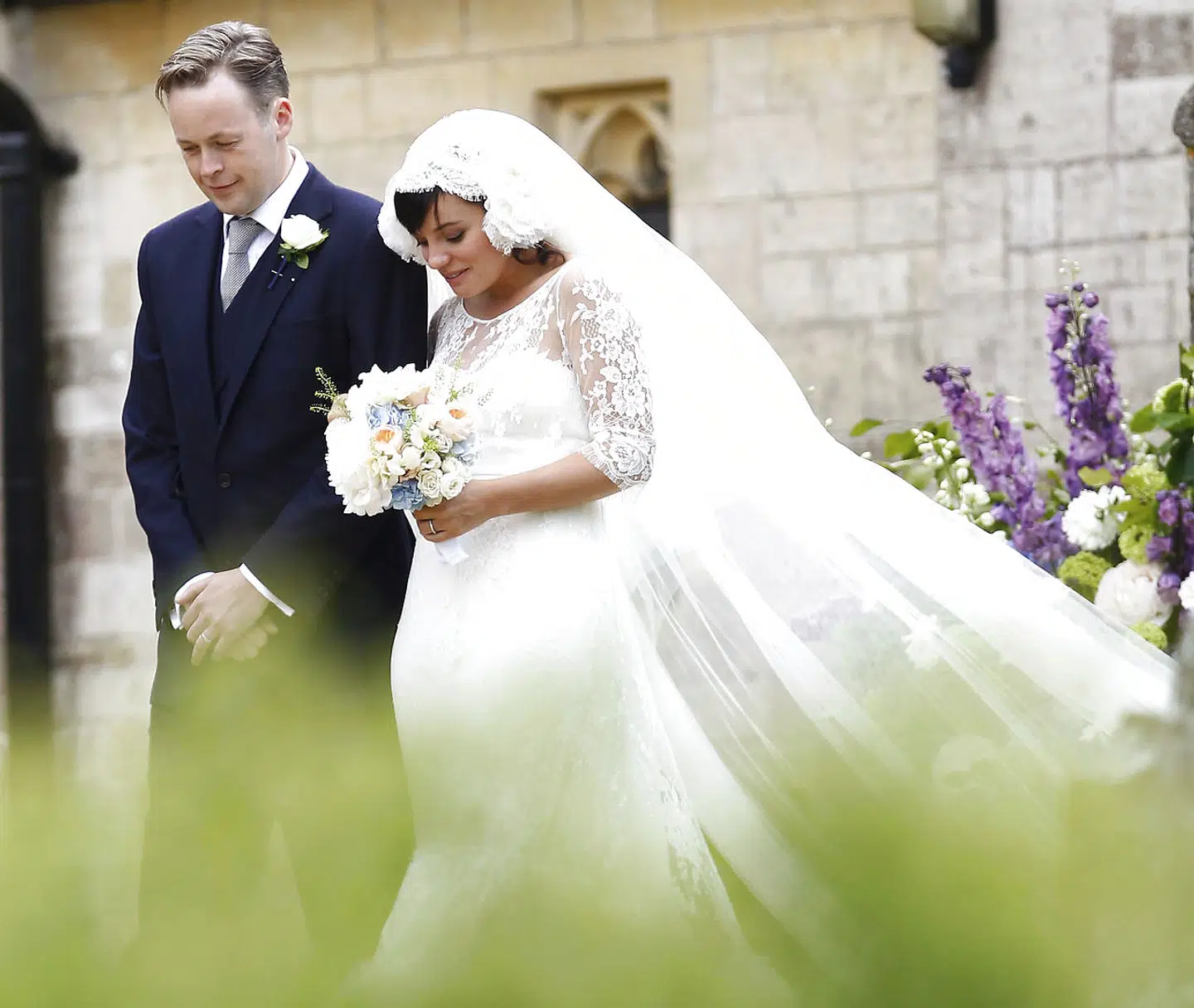 Den britiske sangerinde blev i 2011 gift med Sam Cooper. Forholdet varede i fem år, men først i 2018 blev parret formeldt skilt.