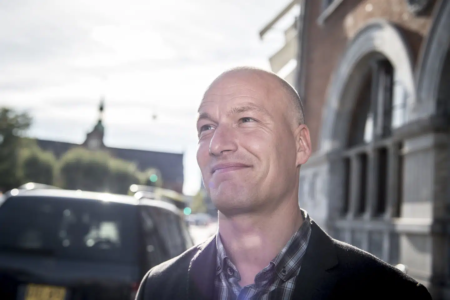 Enhedslistens Pelle Dragsted frygter, at udenlandske kapitalfonde vil købe eldistributionsselskabet Radius. Det risikerer at give højere priser, mener han.  - Kapitalfonde kommer ikke ind for deres blå øjnes skyld. De kommer ind for at tjene penge. Og det har mange steder ført til voldsomt stigende priser for levering af elektricitet. (Arkivfoto). Mads Claus Rasmussen/Ritzau Scanpix