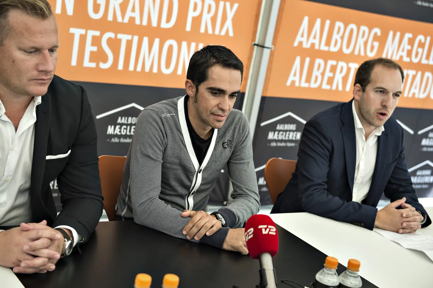 Jonas Mikkelsen (til højre) fik i 2016 et års karantæne for at forsøge at arrangere, at Alberto Contador vandt et gadeløb i Aalborg, som Mikkelsen stod bag. (Arkivfoto) Henning Bagger/Ritzau Scanpix